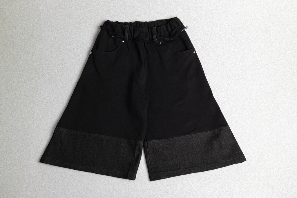 2ST4 BLACK JORTS